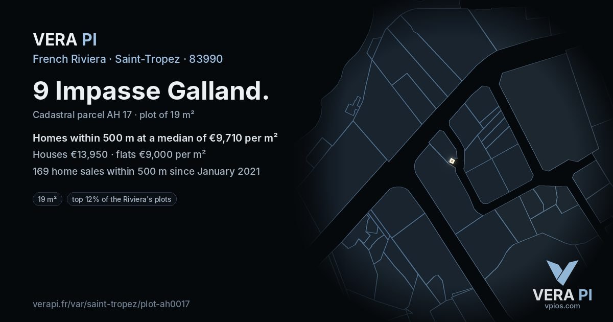 9 Impasse Galland, Saint-Tropez at night – the plot lit, the parcels around coloured by the prices near them