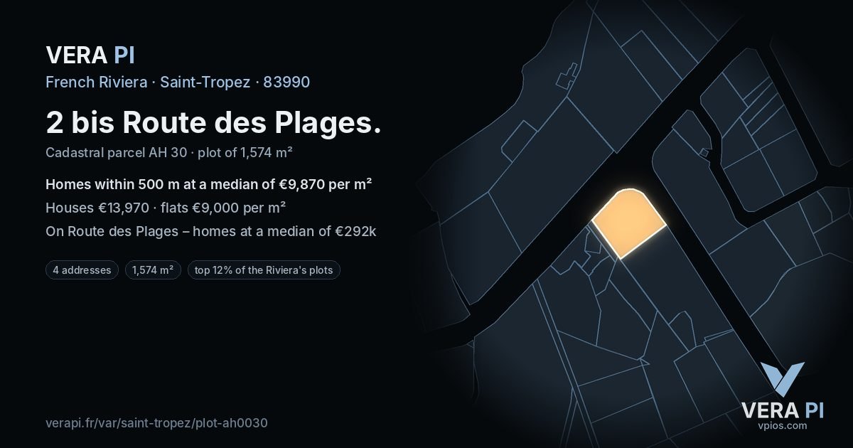 2 bis Route des Plages, Saint-Tropez at night – the plot lit, the parcels around coloured by the prices near them