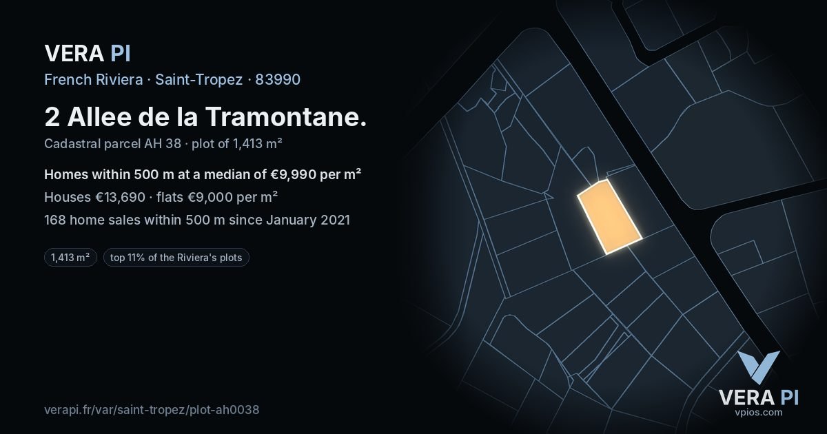 2 Allee de la Tramontane, Saint-Tropez at night – the plot lit, the parcels around coloured by the prices near them