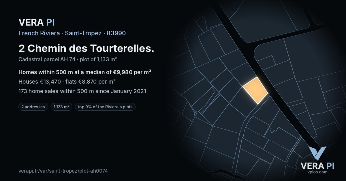 2 Chemin des Tourterelles, Saint-Tropez at night – the plot lit, the parcels around coloured by the prices near them