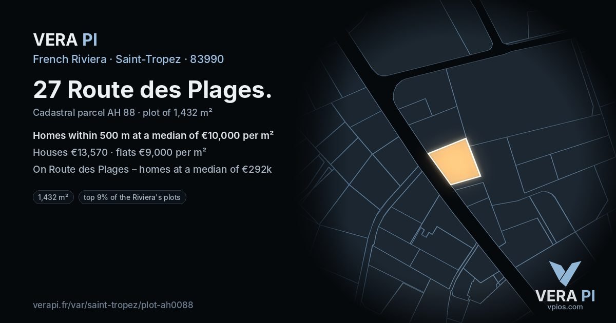 27 Route des Plages, Saint-Tropez at night – the plot lit, the parcels around coloured by the prices near them