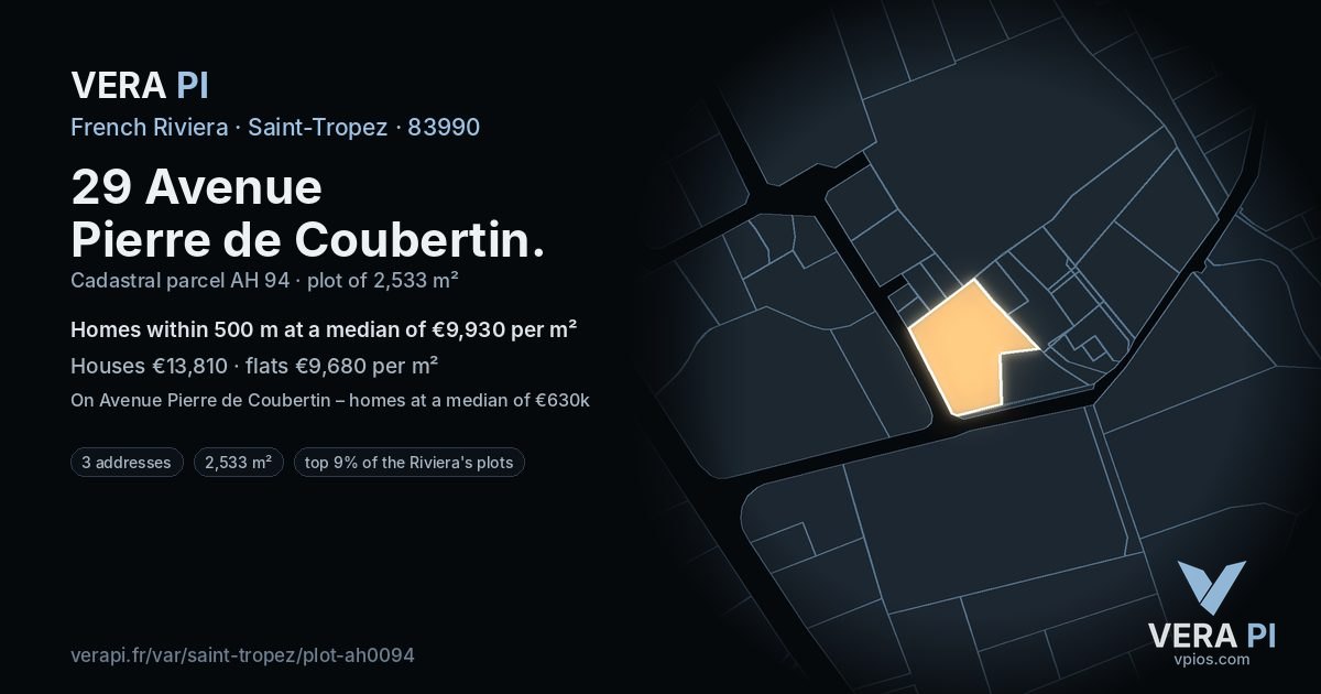 29 Avenue Pierre de Coubertin, Saint-Tropez at night – the plot lit, the parcels around coloured by the prices near them