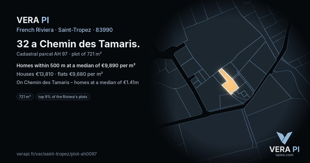 32 a Chemin des Tamaris, Saint-Tropez at night – the plot lit, the parcels around coloured by the prices near them