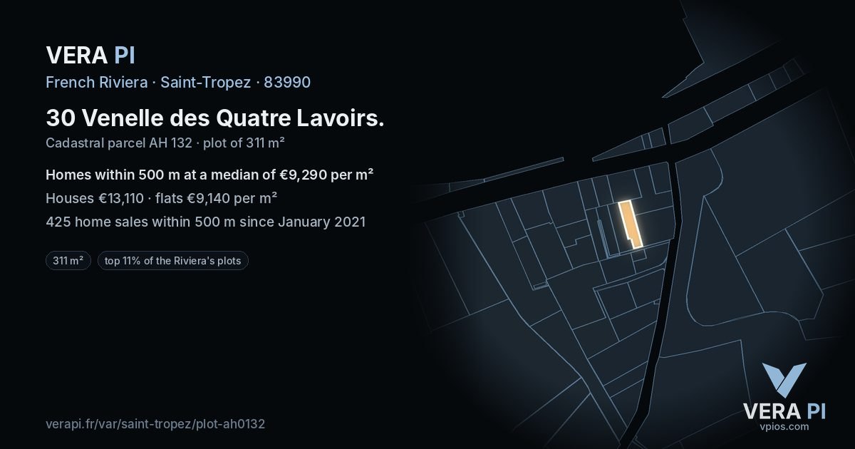 30 Venelle des Quatre Lavoirs, Saint-Tropez at night – the plot lit, the parcels around coloured by the prices near them