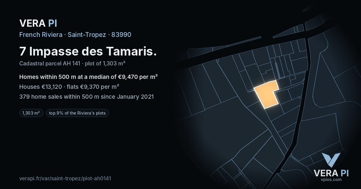 7 Impasse des Tamaris, Saint-Tropez at night – the plot lit, the parcels around coloured by the prices near them