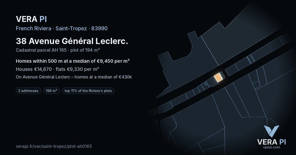 38 Avenue Général Leclerc, Saint-Tropez at night – the plot lit, the parcels around coloured by the prices near them