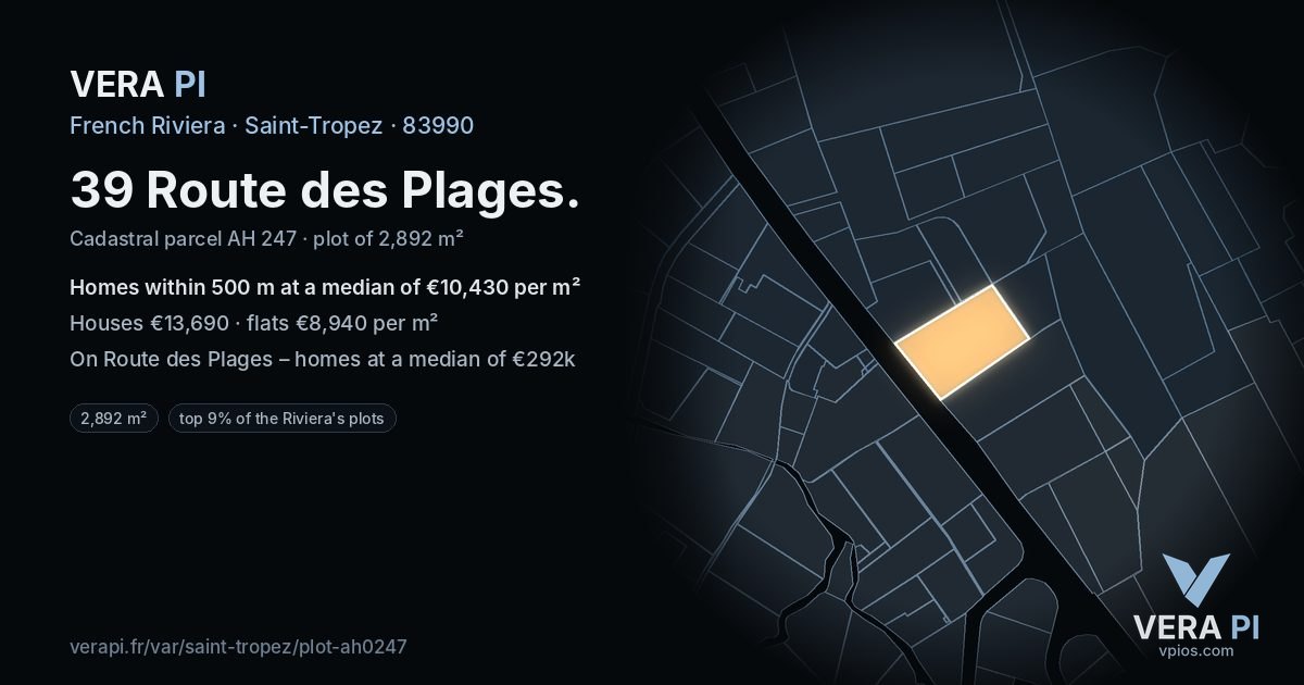 39 Route des Plages, Saint-Tropez at night – the plot lit, the parcels around coloured by the prices near them
