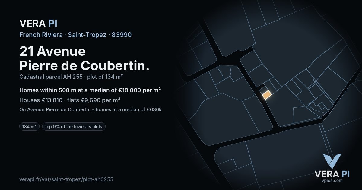 21 Avenue Pierre de Coubertin, Saint-Tropez at night – the plot lit, the parcels around coloured by the prices near them