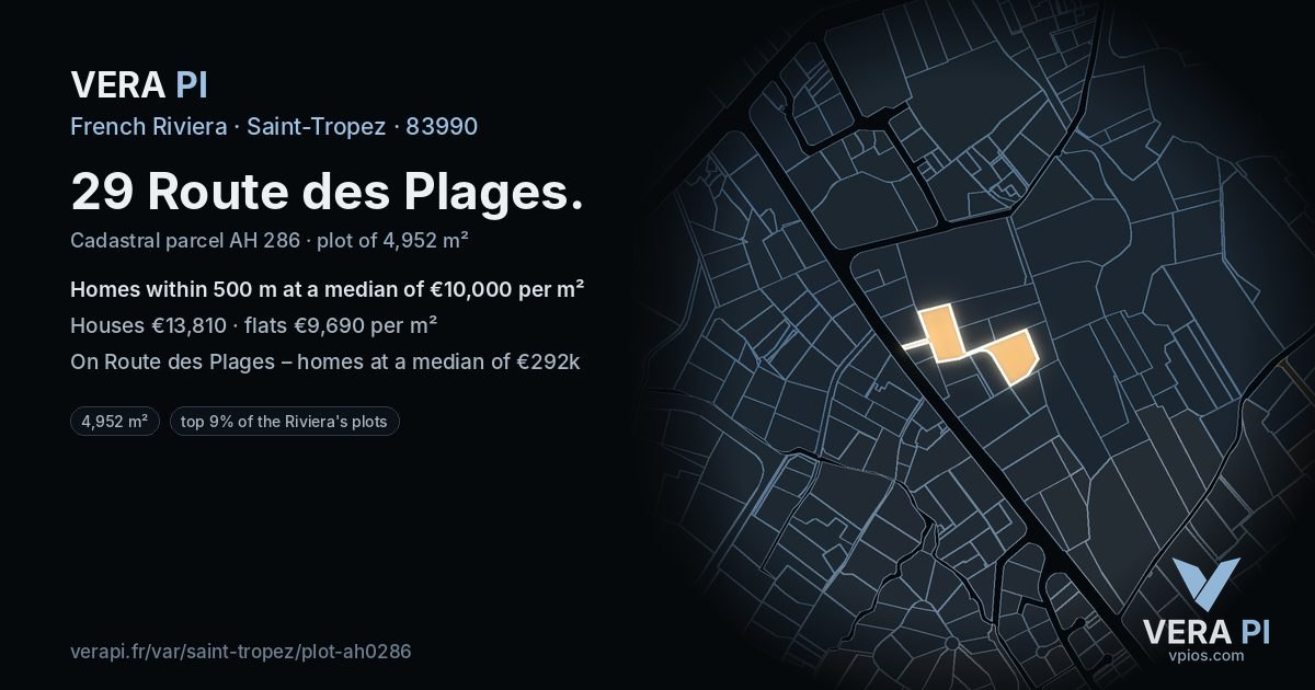 29 Route des Plages, Saint-Tropez at night – the plot lit, the parcels around coloured by the prices near them