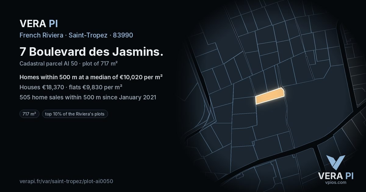 7 Boulevard des Jasmins, Saint-Tropez at night – the plot lit, the parcels around coloured by the prices near them