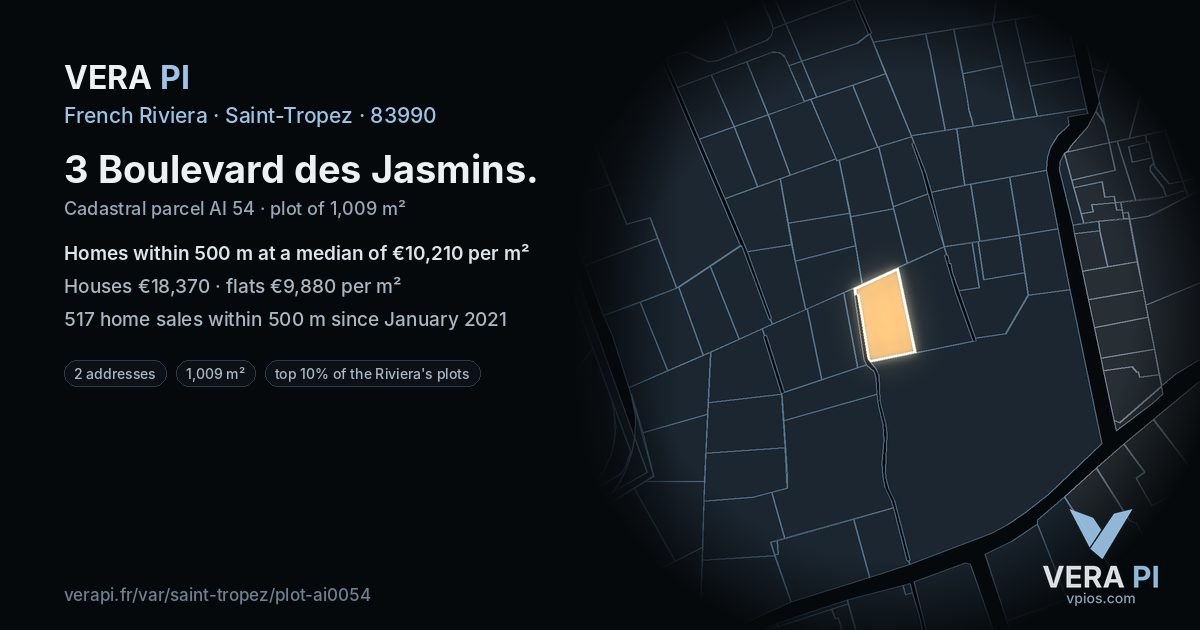 3 Boulevard des Jasmins, Saint-Tropez at night – the plot lit, the parcels around coloured by the prices near them