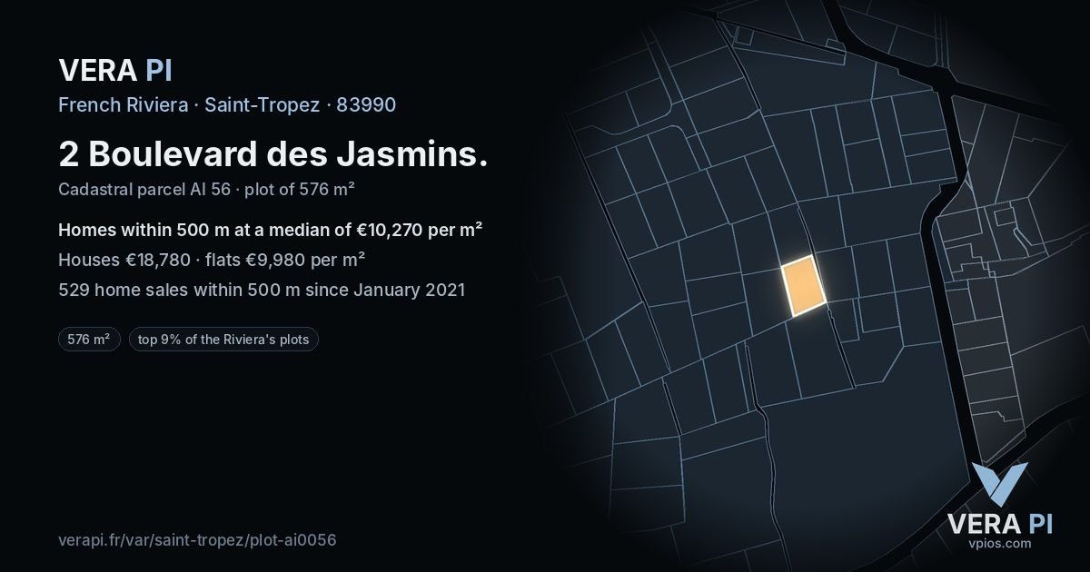 2 Boulevard des Jasmins, Saint-Tropez at night – the plot lit, the parcels around coloured by the prices near them