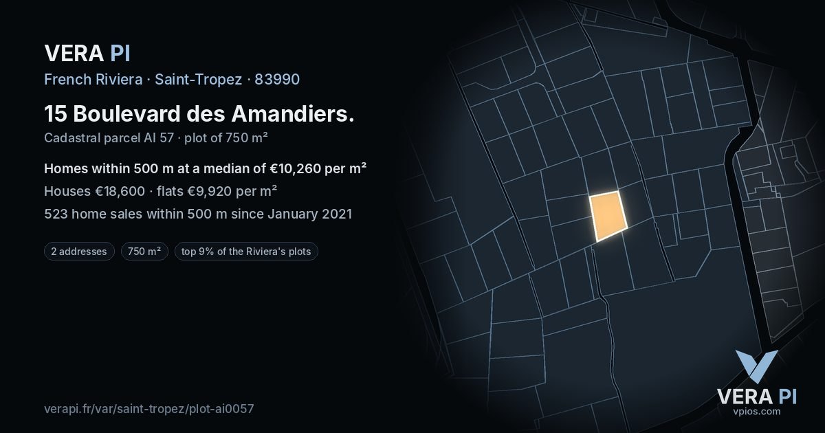 15 Boulevard des Amandiers, Saint-Tropez at night – the plot lit, the parcels around coloured by the prices near them
