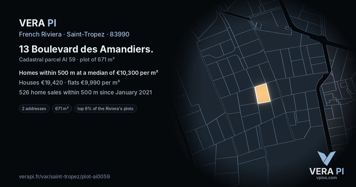 13 Boulevard des Amandiers, Saint-Tropez at night – the plot lit, the parcels around coloured by the prices near them