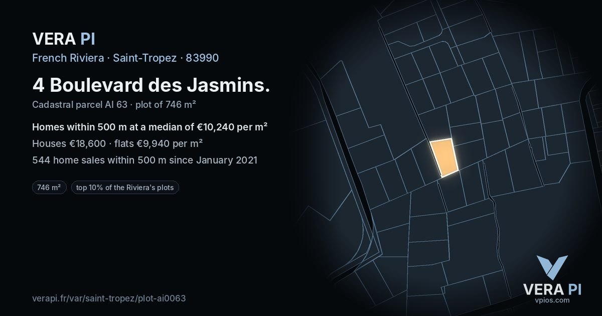 4 Boulevard des Jasmins, Saint-Tropez at night – the plot lit, the parcels around coloured by the prices near them