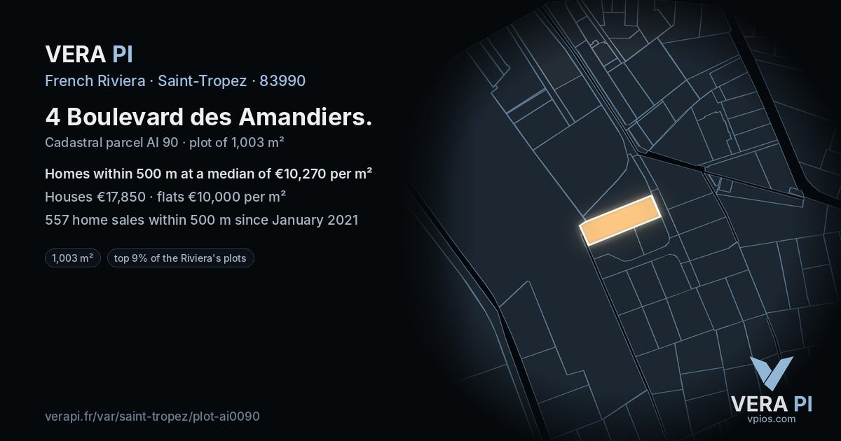 4 Boulevard des Amandiers, Saint-Tropez at night – the plot lit, the parcels around coloured by the prices near them