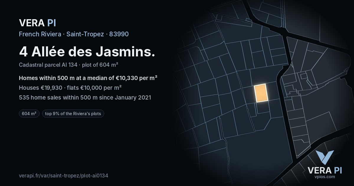 4 Allée des Jasmins, Saint-Tropez at night – the plot lit, the parcels around coloured by the prices near them