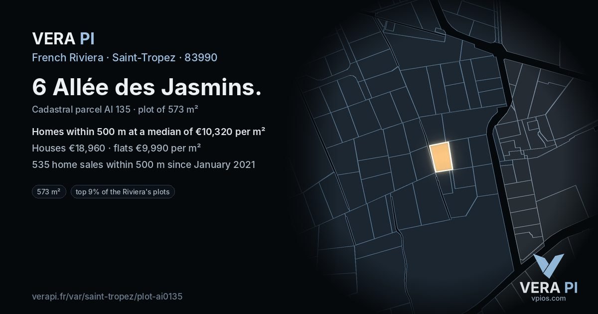 6 Allée des Jasmins, Saint-Tropez at night – the plot lit, the parcels around coloured by the prices near them