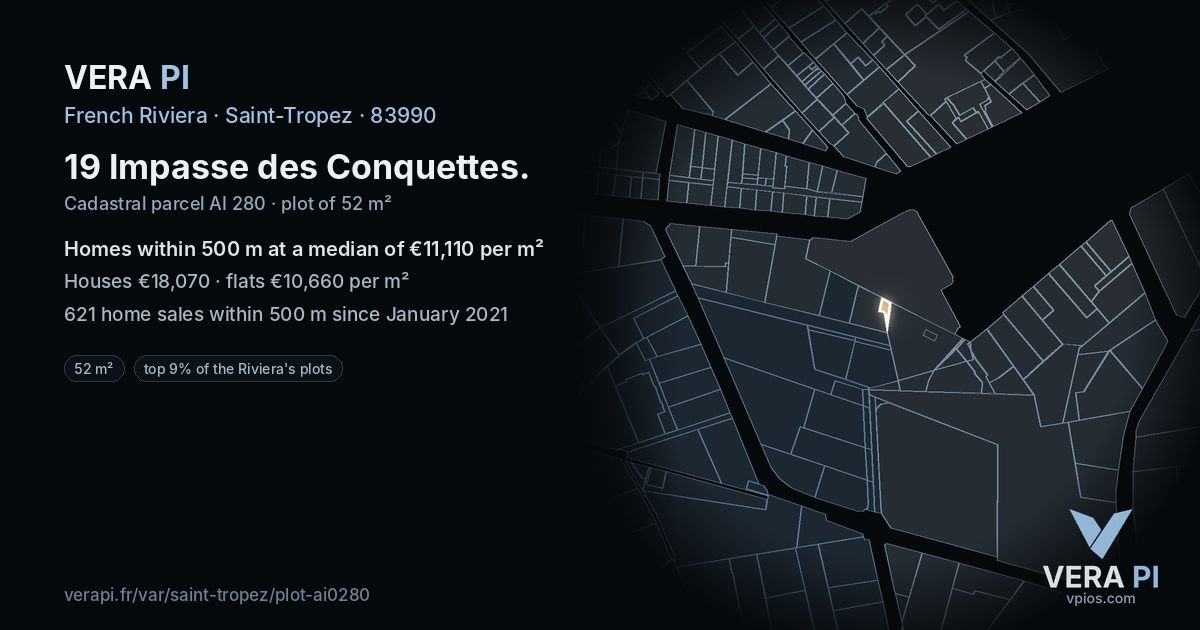19 Impasse des Conquettes, Saint-Tropez at night – the plot lit, the parcels around coloured by the prices near them