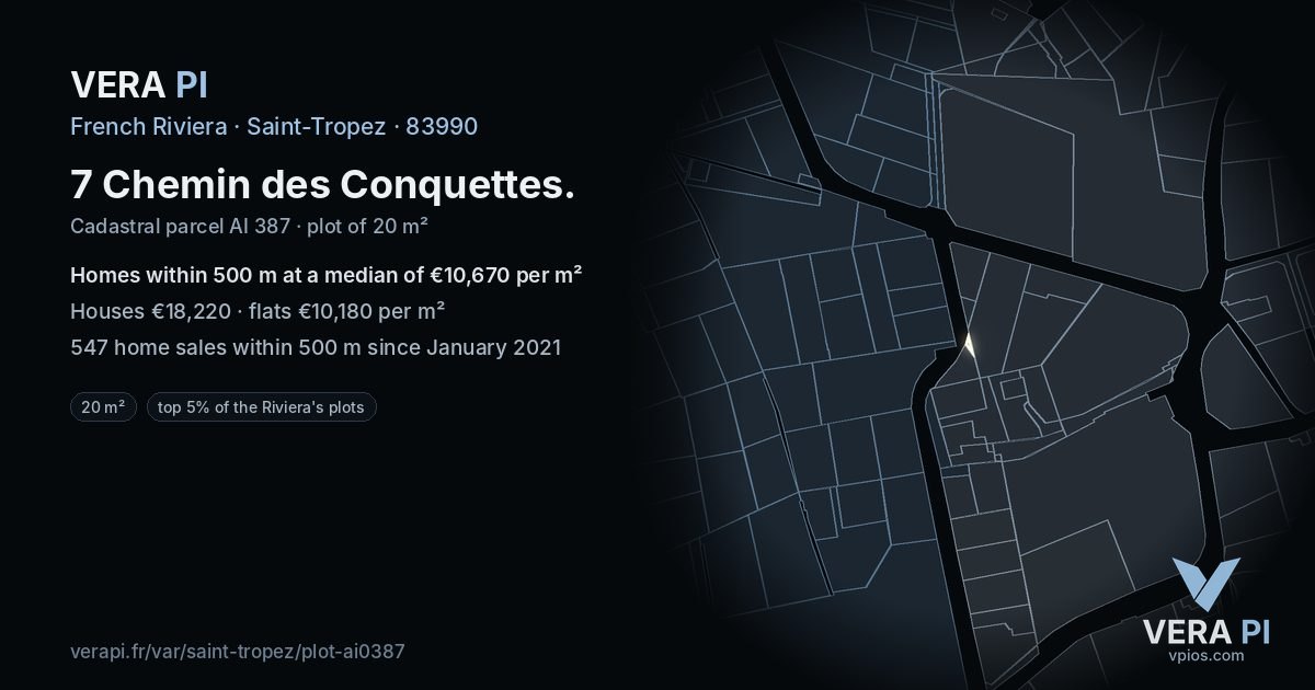 7 Chemin des Conquettes, Saint-Tropez at night – the plot lit, the parcels around coloured by the prices near them
