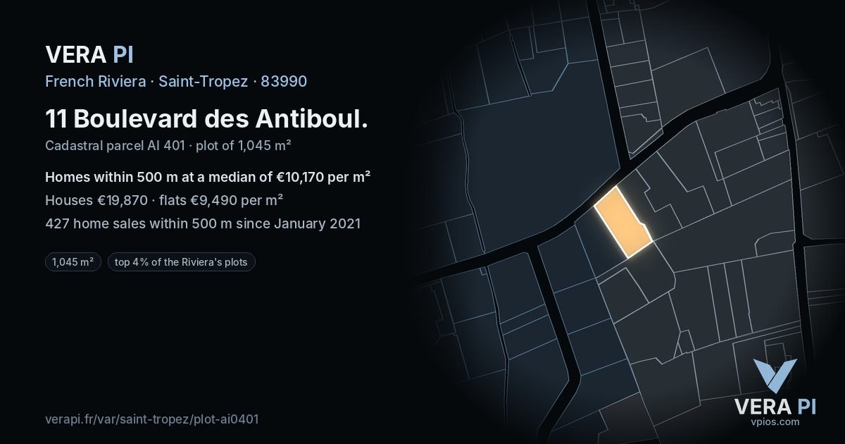 11 Boulevard des Antiboul, Saint-Tropez at night – the plot lit, the parcels around coloured by the prices near them