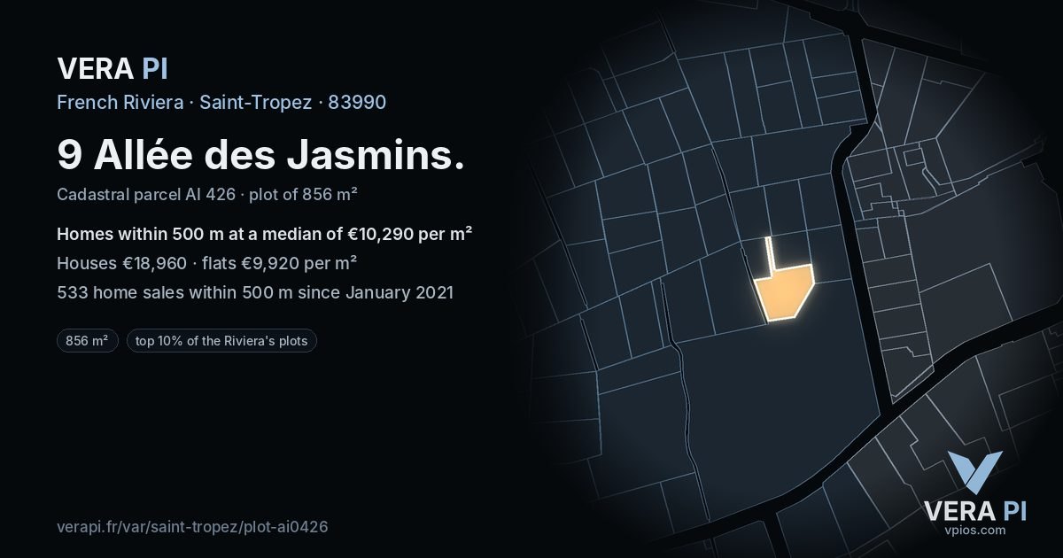 9 Allée des Jasmins, Saint-Tropez at night – the plot lit, the parcels around coloured by the prices near them