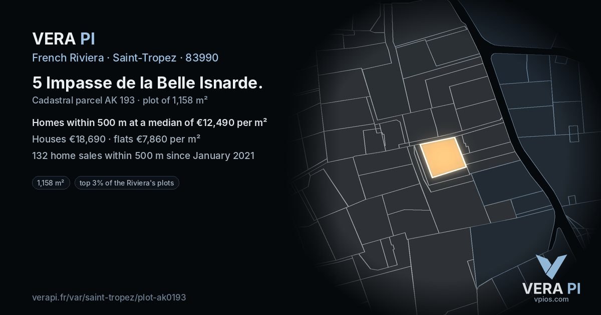5 Impasse de la Belle Isnarde, Saint-Tropez at night – the plot lit, the parcels around coloured by the prices near them