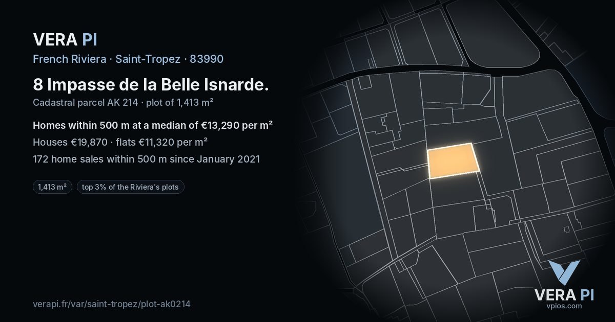 8 Impasse de la Belle Isnarde, Saint-Tropez at night – the plot lit, the parcels around coloured by the prices near them