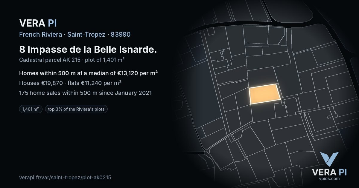 8 Impasse de la Belle Isnarde, Saint-Tropez at night – the plot lit, the parcels around coloured by the prices near them