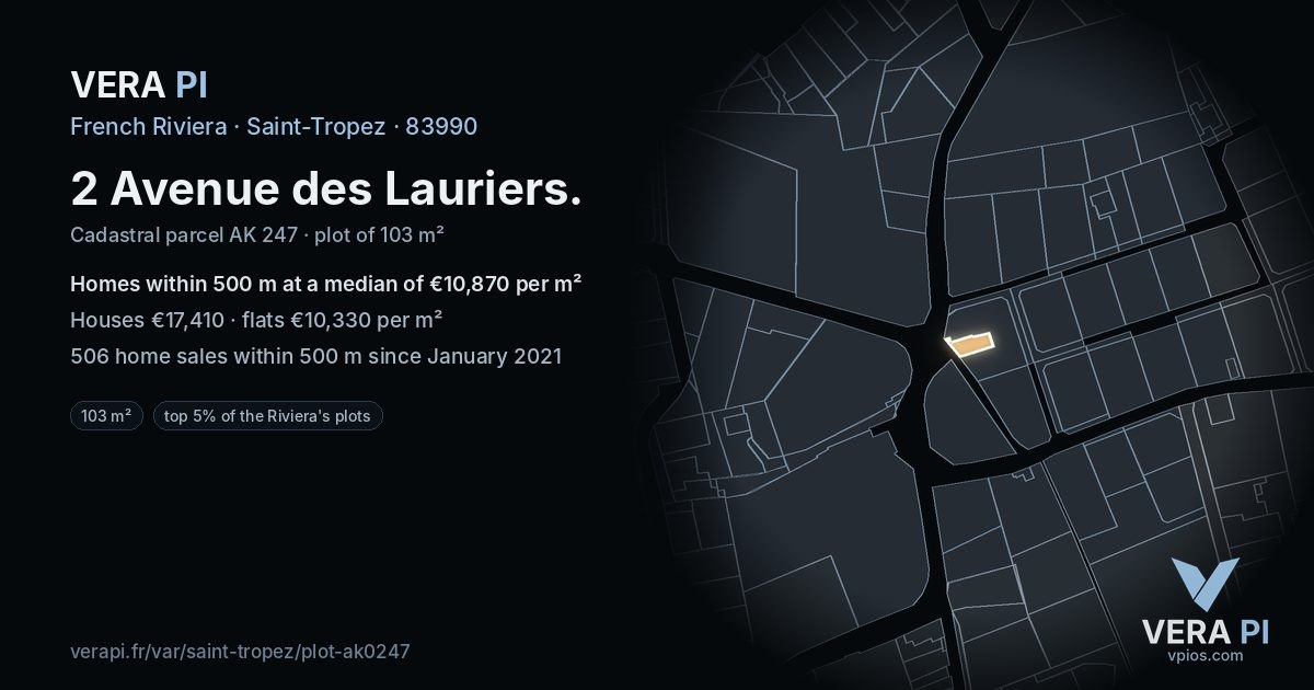 2 Avenue des Lauriers, Saint-Tropez at night – the plot lit, the parcels around coloured by the prices near them