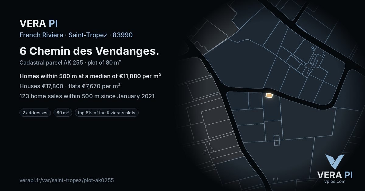 6 Chemin des Vendanges, Saint-Tropez at night – the plot lit, the parcels around coloured by the prices near them