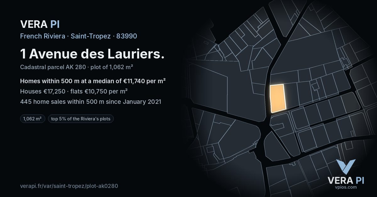 1 Avenue des Lauriers, Saint-Tropez at night – the plot lit, the parcels around coloured by the prices near them