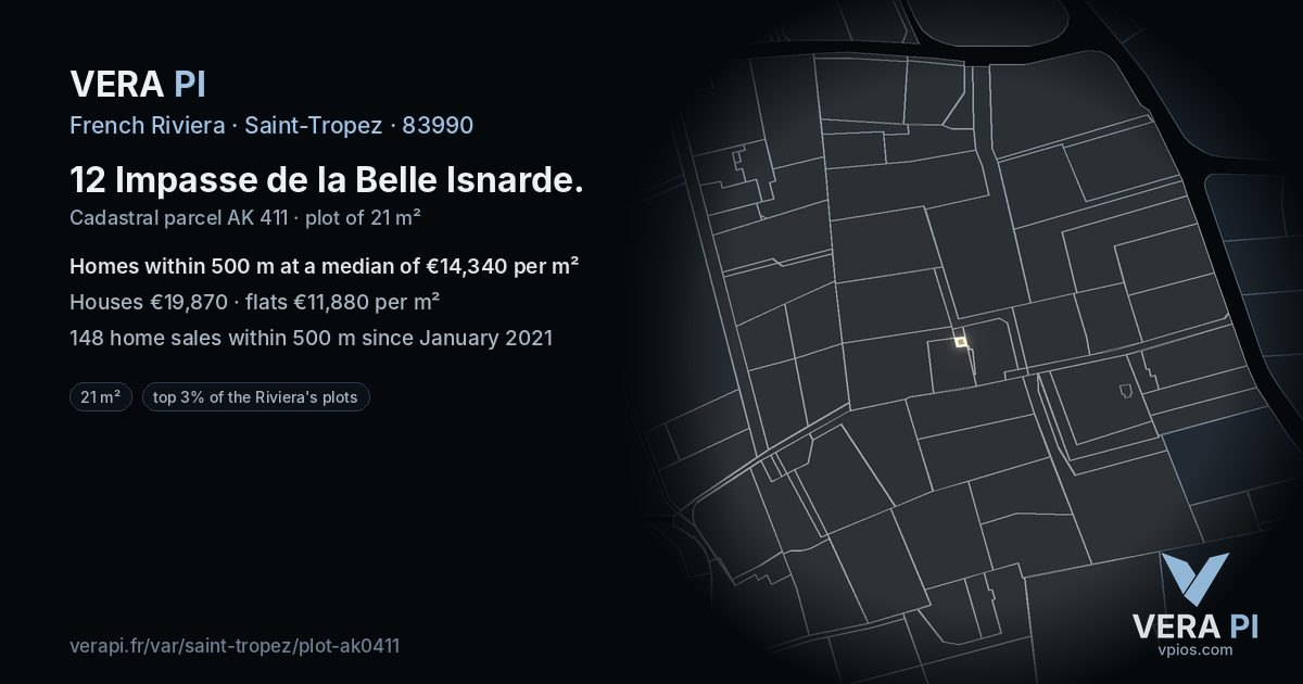 12 Impasse de la Belle Isnarde, Saint-Tropez at night – the plot lit, the parcels around coloured by the prices near them
