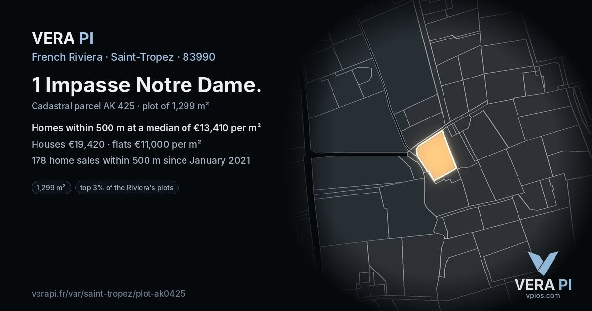 1 Impasse Notre Dame, Saint-Tropez at night – the plot lit, the parcels around coloured by the prices near them