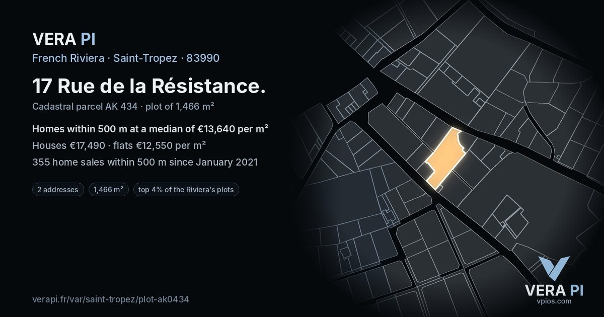 17 Rue de la Résistance, Saint-Tropez at night – the plot lit, the parcels around coloured by the prices near them