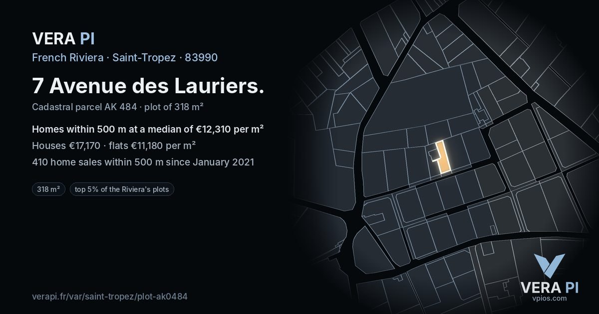 7 Avenue des Lauriers, Saint-Tropez at night – the plot lit, the parcels around coloured by the prices near them