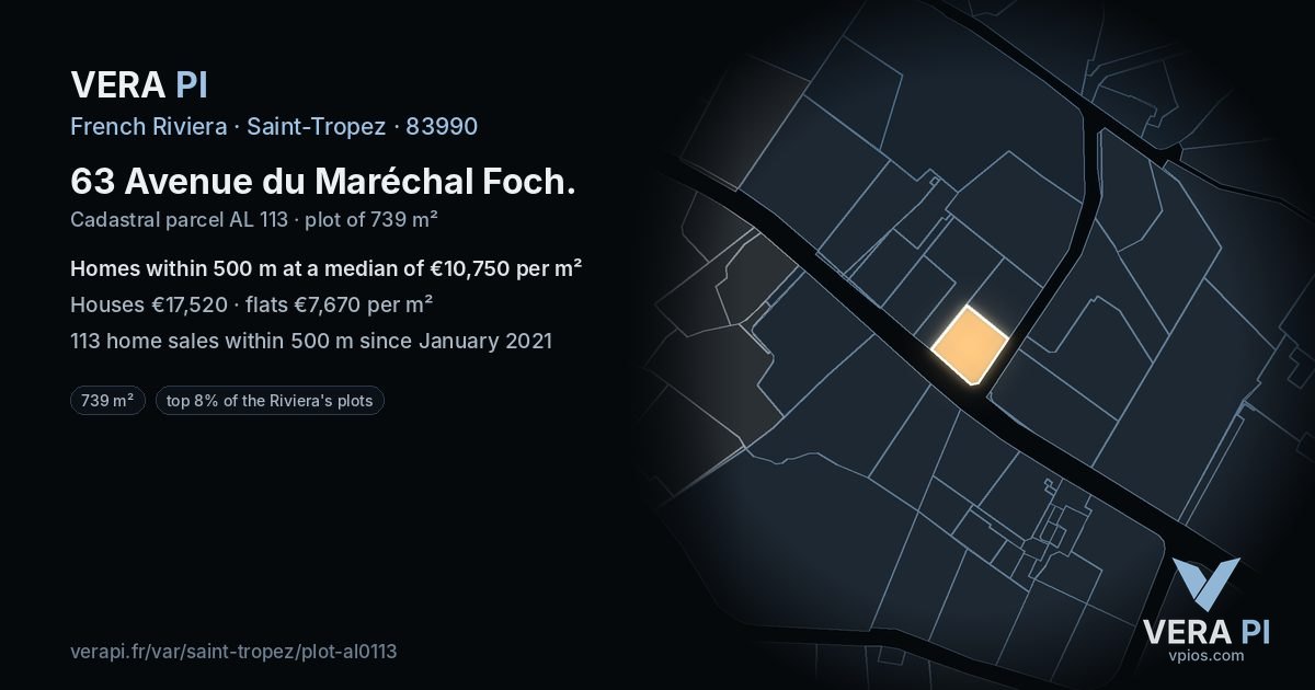 63 Avenue du Maréchal Foch, Saint-Tropez at night – the plot lit, the parcels around coloured by the prices near them
