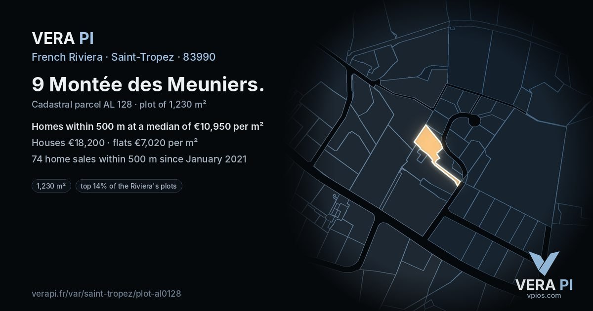9 Montée des Meuniers, Saint-Tropez at night – the plot lit, the parcels around coloured by the prices near them