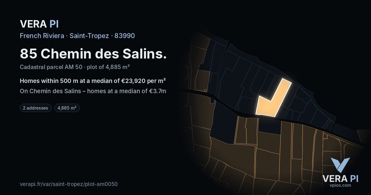 85 Chemin des Salins, Saint-Tropez at night – the plot lit, the parcels around coloured by the prices near them