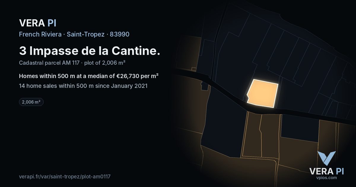 3 Impasse de la Cantine, Saint-Tropez at night – the plot lit, the parcels around coloured by the prices near them