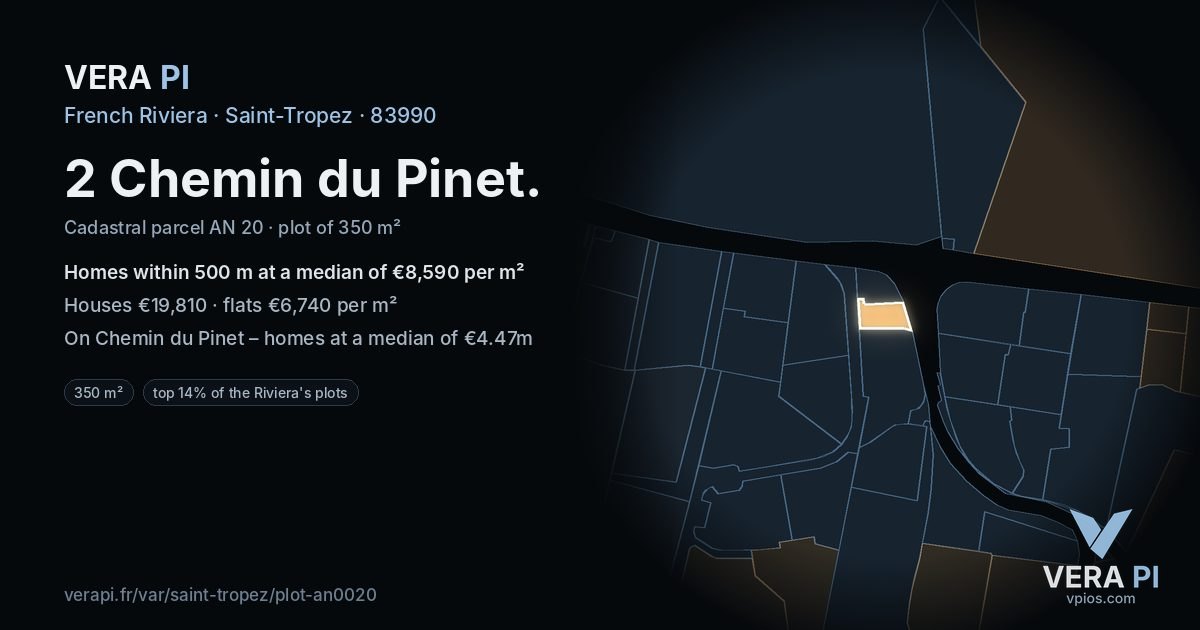 2 Chemin du Pinet, Saint-Tropez at night – the plot lit, the parcels around coloured by the prices near them