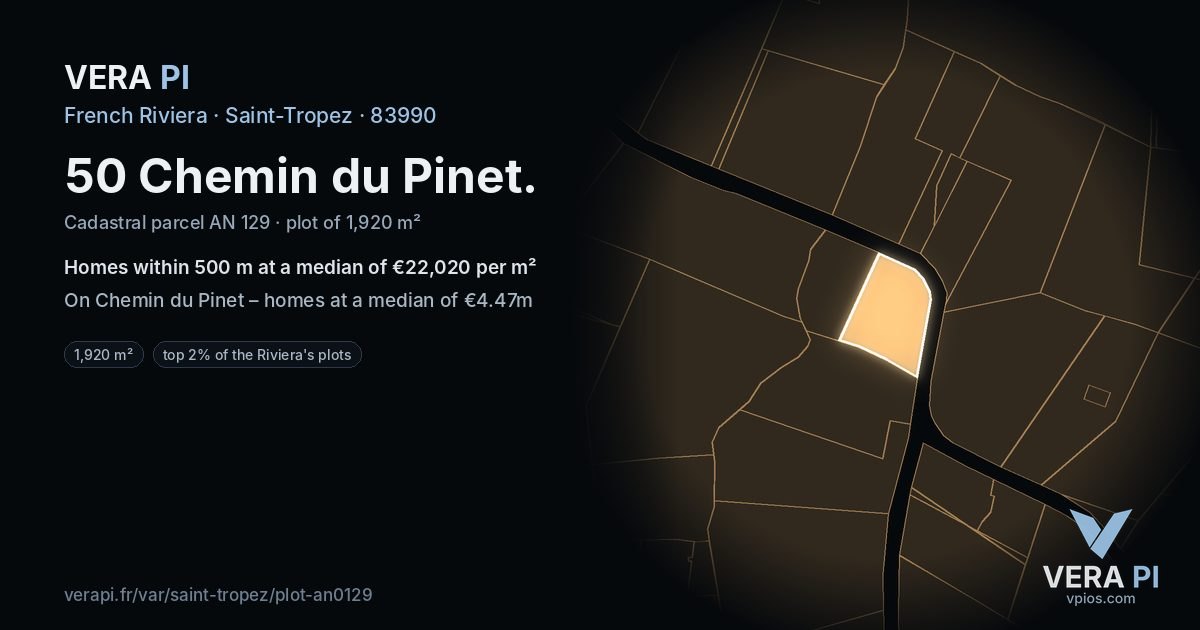50 Chemin du Pinet, Saint-Tropez at night – the plot lit, the parcels around coloured by the prices near them