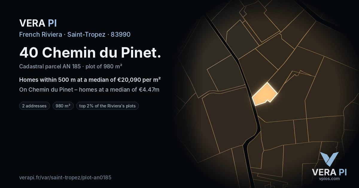 40 Chemin du Pinet, Saint-Tropez at night – the plot lit, the parcels around coloured by the prices near them