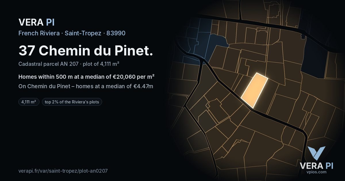 37 Chemin du Pinet, Saint-Tropez at night – the plot lit, the parcels around coloured by the prices near them