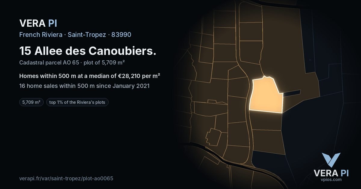 15 Allee des Canoubiers, Saint-Tropez at night – the plot lit, the parcels around coloured by the prices near them