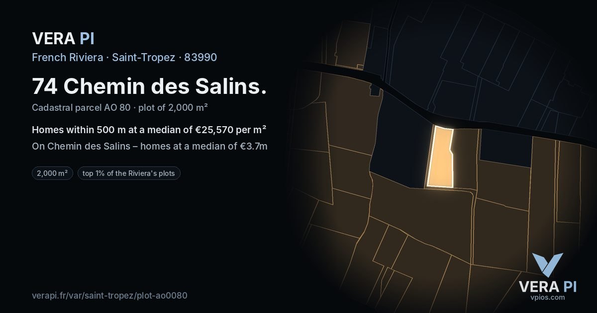 74 Chemin des Salins, Saint-Tropez at night – the plot lit, the parcels around coloured by the prices near them