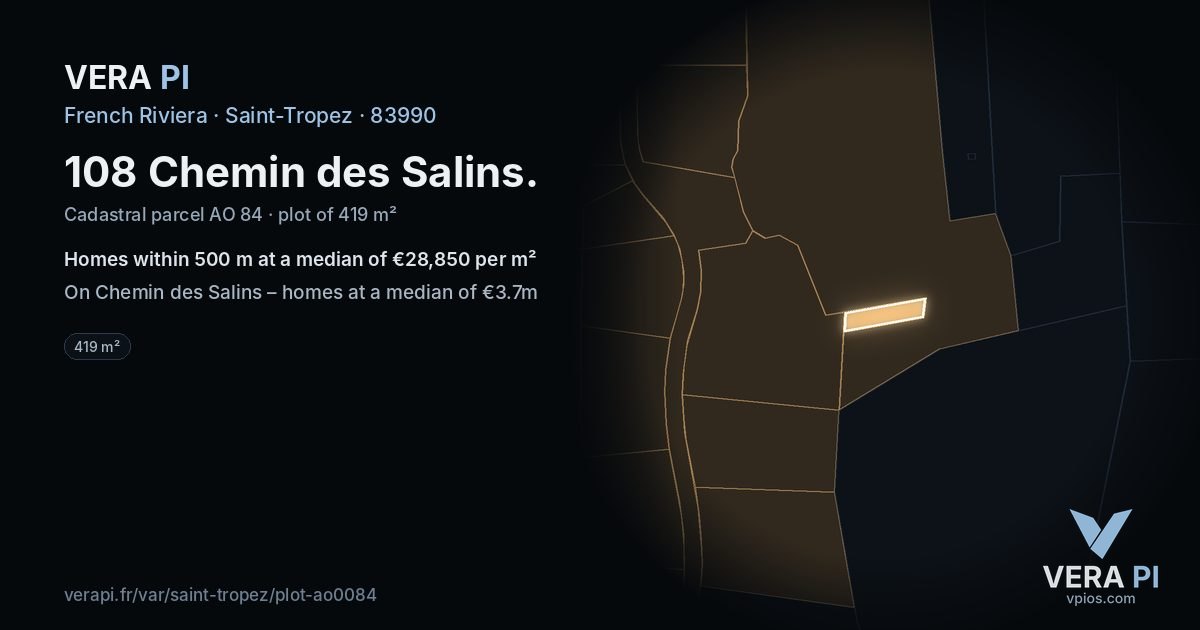 108 Chemin des Salins, Saint-Tropez at night – the plot lit, the parcels around coloured by the prices near them