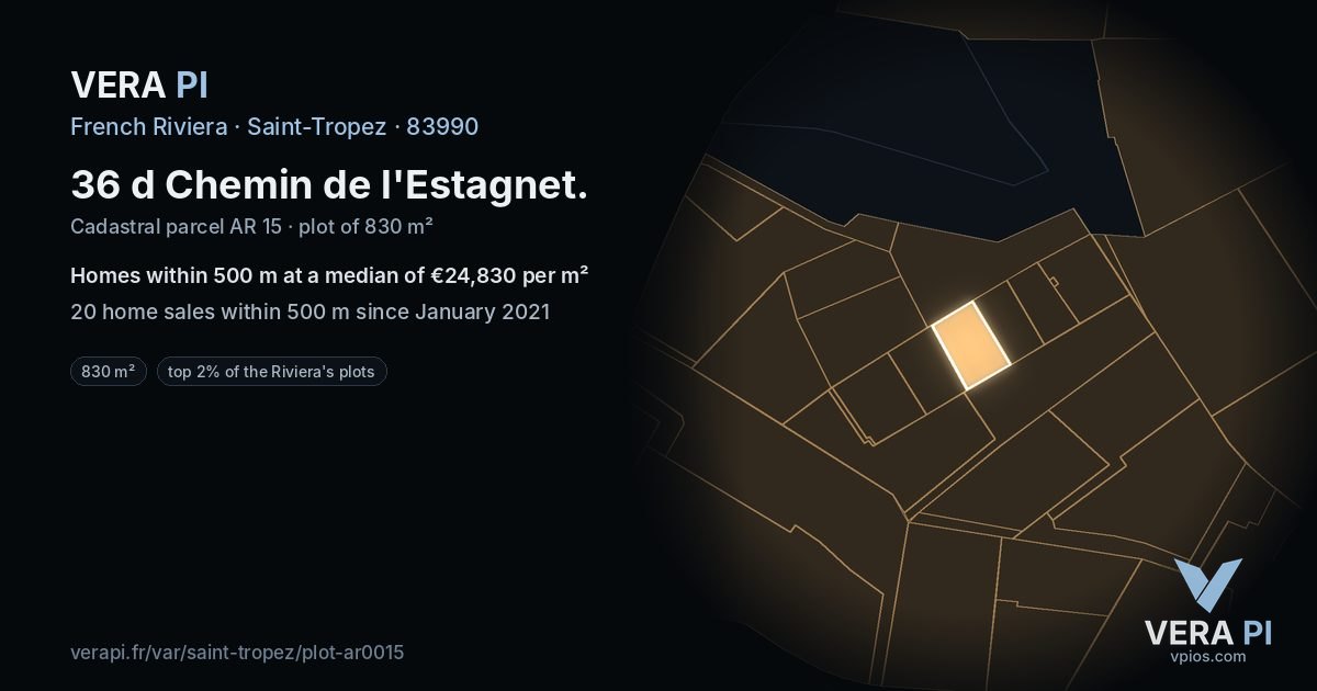 36 d Chemin de l'Estagnet, Saint-Tropez at night – the plot lit, the parcels around coloured by the prices near them