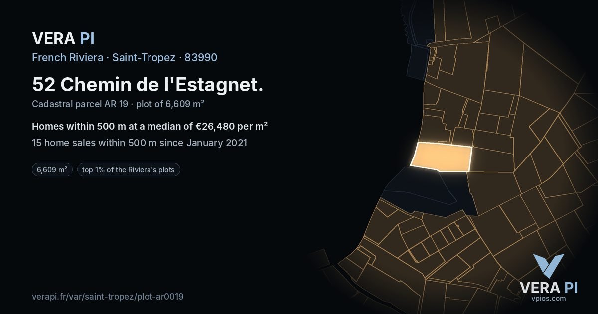 52 Chemin de l'Estagnet, Saint-Tropez at night – the plot lit, the parcels around coloured by the prices near them