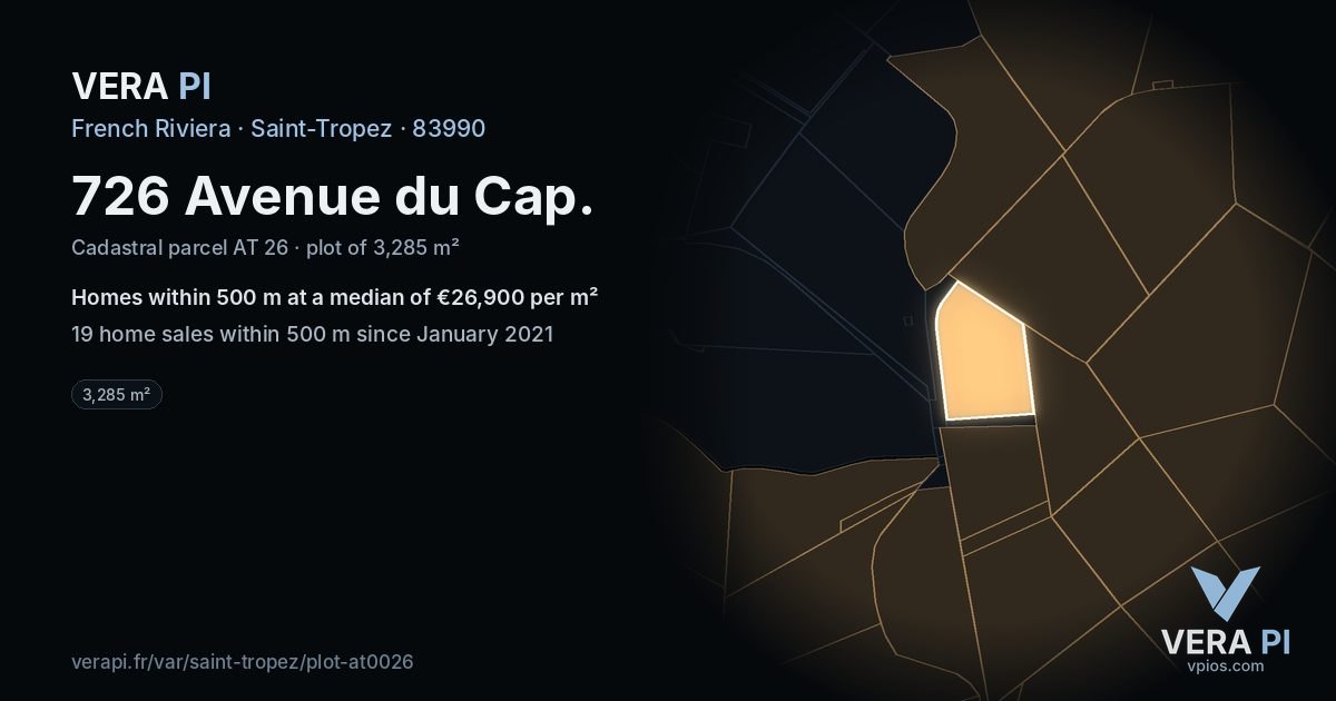 726 Avenue du Cap, Saint-Tropez at night – the plot lit, the parcels around coloured by the prices near them